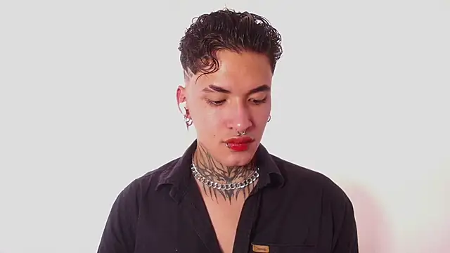 Snapshot of AlecBanne chatting on January 18, 2026, 9:18 pm AlecBanne online show from January 18, 2026, 9:18 pm