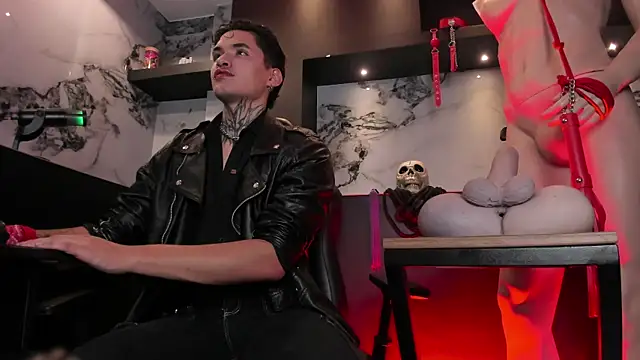 Snapshot of AlecBanne chatting on February 12, 2026, 11:04 pm AlecBanne online show from February 12, 2026, 11:04 pm