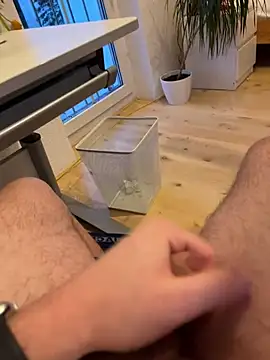 Snapshot of hannes256102 chatting on February 9, 2026, 4:27 pm hannes256102 online show from February 9, 2026, 4:27 pm