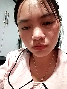 Maimey2x online show from December 3, 2025, 3:55 pm