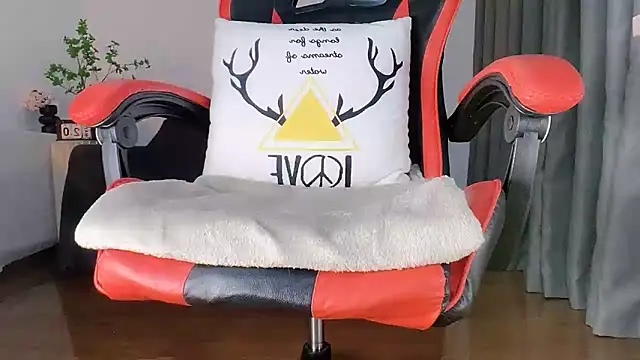 Nina-- online show from March 9, 2026, 1:25 pm