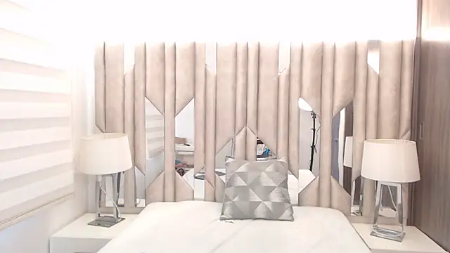 Snapshot of KcristalWhite chatting on March 7, 2026, 8:58 pm KcristalWhite online show from March 7, 2026, 8:58 pm