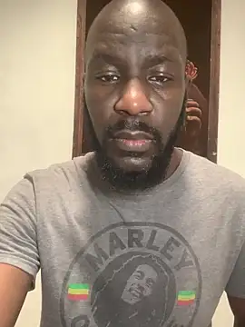 Snapshot of goldenshower2451 chatting on December 19, 2025, 4:05 am goldenshower2451 online show from December 19, 2025, 4:05 am