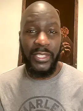 Snapshot of goldenshower2451 chatting on December 16, 2025, 1:32 am goldenshower2451 online show from December 16, 2025, 1:32 am