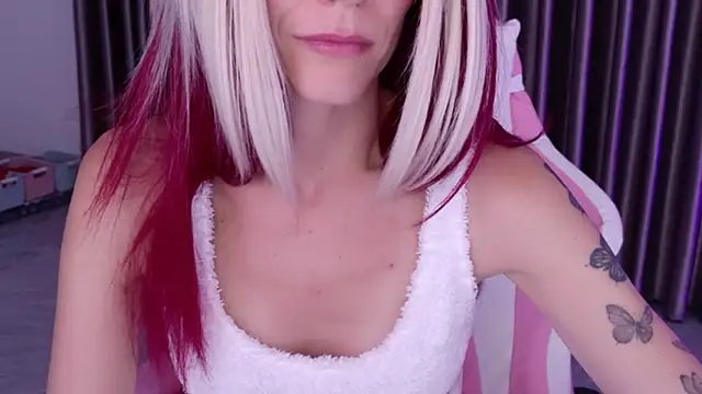 Snapshot of betty_xoxoo chatting on March 20, 2026, 12:28 pm betty xoxoo online show from March 20, 2026, 12:28 pm