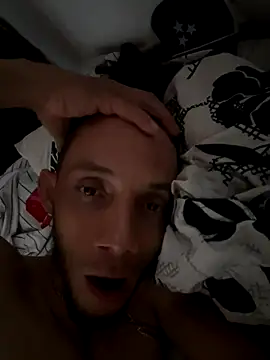 yisushotlarge online show from December 14, 2025, 8:14 pm