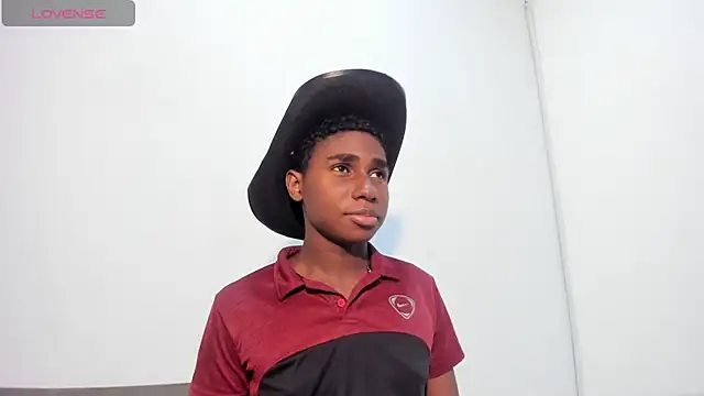 Snapshot of teylor_lovee chatting on February 3, 2026, 9:53 pm teylor lovee online show from February 3, 2026, 9:53 pm