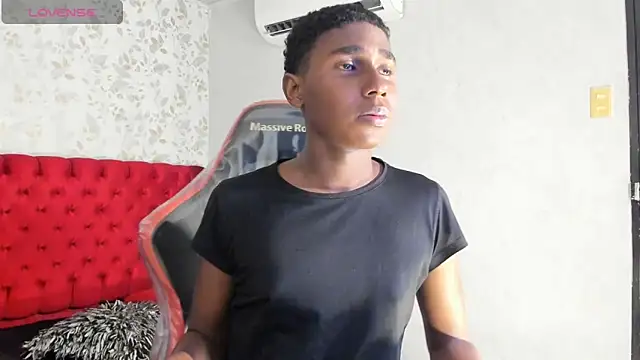 Snapshot of teylor_lovee chatting on January 16, 2026, 8:24 pm teylor lovee online show from January 16, 2026, 8:24 pm