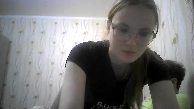 Snapshot of EvgeniyXAnna chatting on February 10, 2026, 8:52 pm EvgeniyXAnna online show from February 10, 2026, 8:52 pm