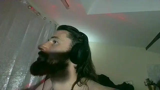 slavinicum online show from December 3, 2025, 9:58 pm