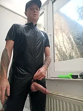 jefflatex45 online show from January 18, 2026, 2:31 pm