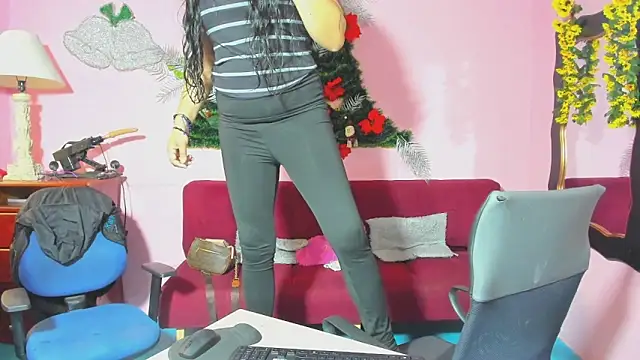 Snapshot of LesbianCouple02 chatting on December 16, 2025, 12:20 pm LesbianCouple02 online show from December 16, 2025, 12:20 pm