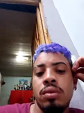 071197Renan online show from December 15, 2025, 9:53 pm