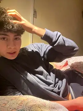 Snapshot of hungspanishtwink chatting on January 9, 2026, 9:49 am hungspanishtwink online show from January 9, 2026, 9:49 am