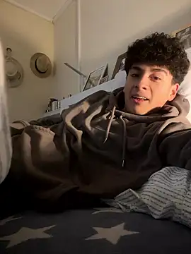 Snapshot of hungspanishtwink chatting on January 17, 2026, 9:18 pm hungspanishtwink online show from January 17, 2026, 9:18 pm