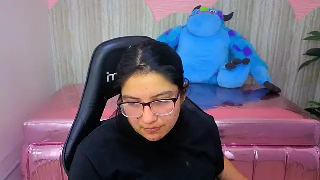 Snapshot of eva_smit_t chatting on February 13, 2026, 2:33 am eva smit t online show from February 13, 2026, 2:33 am