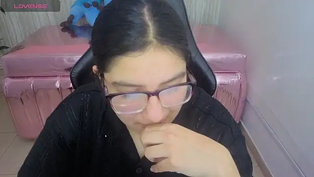 Snapshot of eva_smit_t chatting on February 24, 2026, 2:45 am eva smit t online show from February 24, 2026, 2:45 am