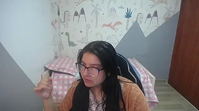 Snapshot of eva_smit_t chatting on December 19, 2025, 2:48 am eva smit t online show from December 19, 2025, 2:48 am