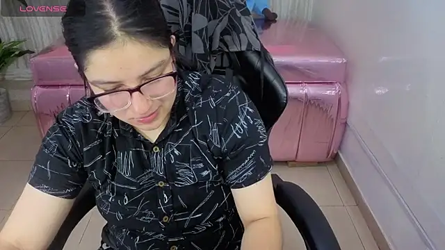 Snapshot of eva_smit_t chatting on March 3, 2026, 2:29 am eva smit t online show from March 3, 2026, 2:29 am