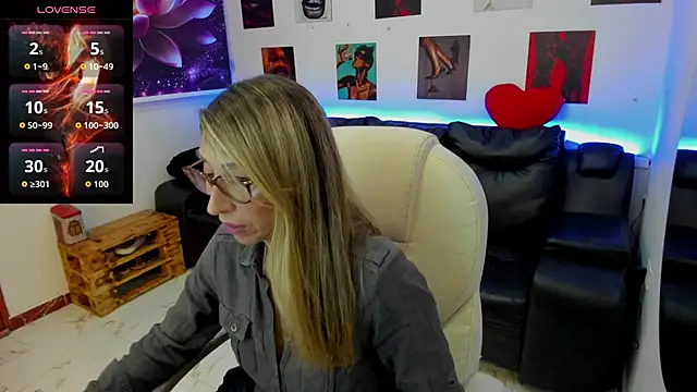 Scarlett 079 online show from March 5, 2026, 12:02 pm