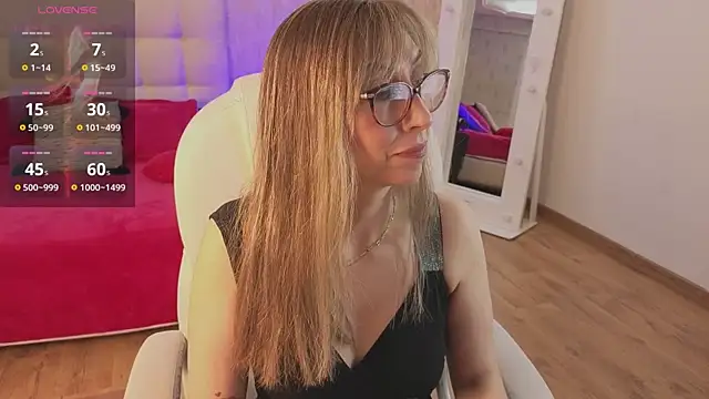 Snapshot of Scarlett_079 chatting on June 30, 2026, 11:32 am Scarlett 079 online show from June 30, 2026, 11:32 am