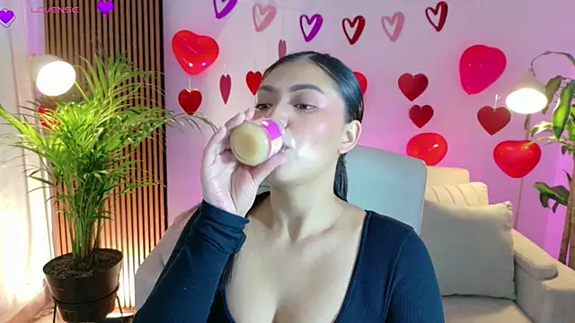 victoria   moon online show from February 12, 2026, 1:11 pm