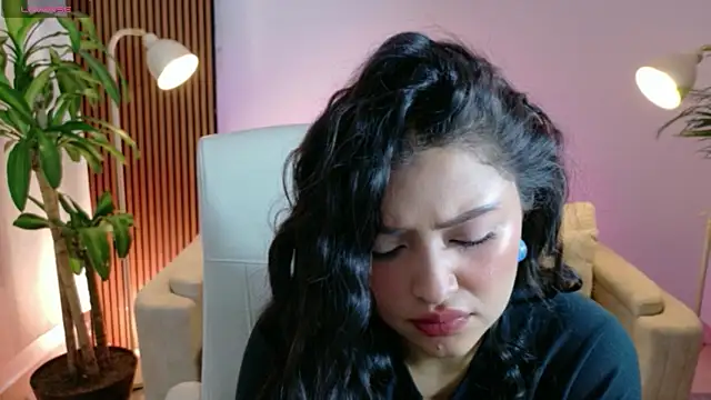 victoria   moon online show from April 10, 2026, 3:08 pm