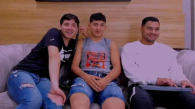 Snapshot of big__friends chatting on December 16, 2025, 2:10 pm big friends online show from December 16, 2025, 2:10 pm