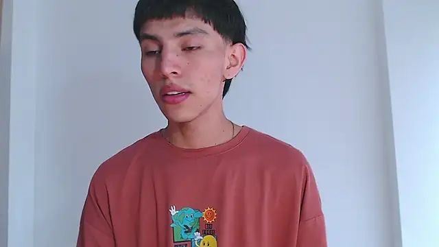 Snapshot of andrew_courtzz chatting on December 22, 2025, 8:53 pm andrew courtzz online show from December 22, 2025, 8:53 pm