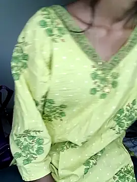 Snapshot of Marathi_amruta1 chatting on December 17, 2025, 5:01 am Marathi amruta1 online show from December 17, 2025, 5:01 am