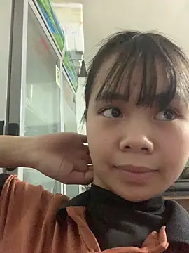 Mon babyy online show from February 5, 2026, 12:23 pm