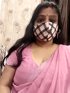 Snapshot of desiriya14 chatting on December 15, 2025, 8:42 am desiriya14 online show from December 15, 2025, 8:42 am