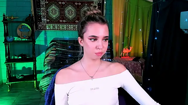 KimPorins online show from April 3, 2026, 12:33 pm