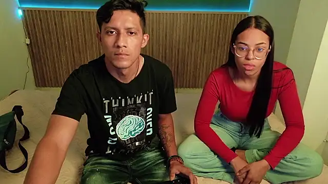 Snapshot of Violet_and_Dylan chatting on December 15, 2025, 12:11 pm Violet and Dylan online show from December 15, 2025, 12:11 pm