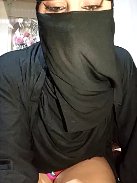 Snapshot of -Batta- chatting on February 7, 2026, 12:18 am -Batta- online show from February 7, 2026, 12:18 am