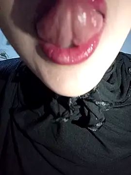 Snapshot of -Batta- chatting on April 11, 2026, 2:21 pm -Batta- online show from April 11, 2026, 2:21 pm