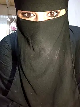 Snapshot of -Batta- chatting on February 8, 2026, 2:48 pm -Batta- online show from February 8, 2026, 2:48 pm