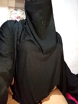 Snapshot of -Batta- chatting on April 15, 2026, 8:09 pm -Batta- online show from April 15, 2026, 8:09 pm