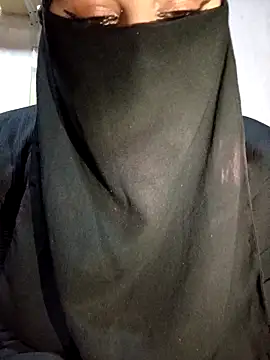 Snapshot of -Batta- chatting on March 13, 2026, 9:42 pm -Batta- online show from March 13, 2026, 9:42 pm