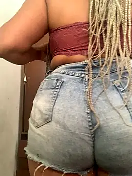 Snapshot of CorujinhaSafada chatting on December 15, 2025, 11:49 am CorujinhaSafada online show from December 15, 2025, 11:49 am