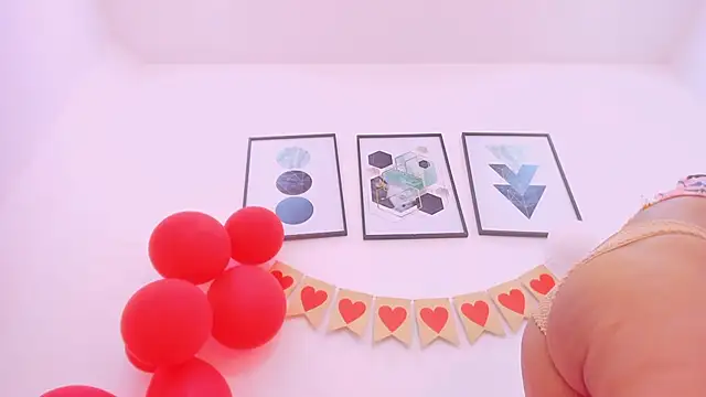 Snapshot of cataleyasantana chatting on February 23, 2026, 1:40 am cataleyasantana online show from February 23, 2026, 1:40 am