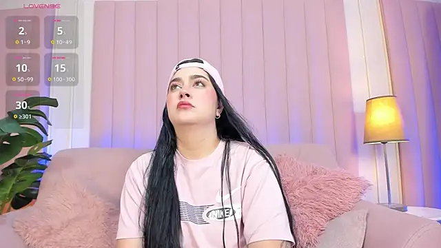 Snapshot of ZiaCooper_ chatting on December 14, 2025, 12:00 pm ZiaCooper online show from December 14, 2025, 12:00 pm