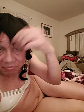 Snapshot of aivitranxxx chatting on January 13, 2026, 7:23 am aivitranxxx online show from January 13, 2026, 7:23 am