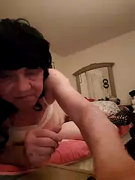 Snapshot of aivitranxxx chatting on December 17, 2025, 8:08 am aivitranxxx online show from December 17, 2025, 8:08 am