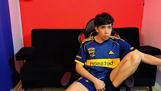 Snapshot of Neo_Twink chatting on December 18, 2025, 7:07 pm Neo Twink online show from December 18, 2025, 7:07 pm