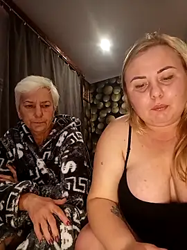 Snapshot of Ray_Thea chatting on December 13, 2025, 8:04 pm Ray Thea online show from December 13, 2025, 8:04 pm