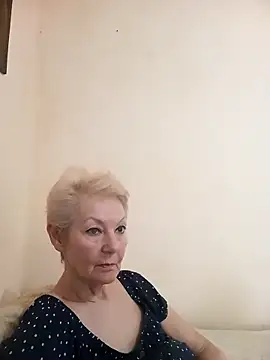 Snapshot of Calypso-Loove chatting on April 12, 2026, 10:18 am Calypso-Loove online show from April 12, 2026, 10:18 am