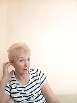 Snapshot of Calypso-Loove chatting on March 27, 2026, 12:17 pm Calypso-Loove online show from March 27, 2026, 12:17 pm