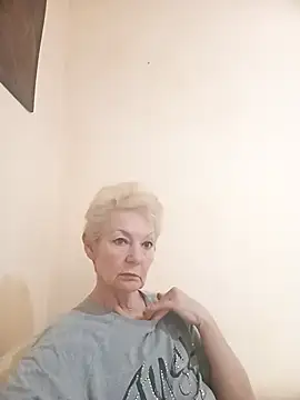 Snapshot of Calypso-Loove chatting on April 9, 2026, 8:53 am Calypso-Loove online show from April 9, 2026, 8:53 am