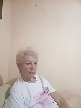 Snapshot of Calypso-Loove chatting on May 5, 2026, 4:54 pm Calypso-Loove online show from May 5, 2026, 4:54 pm